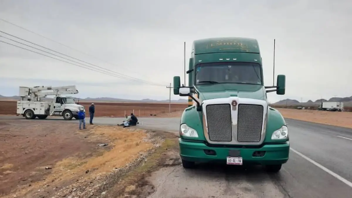 trailer asaltado en carretera a Juárez